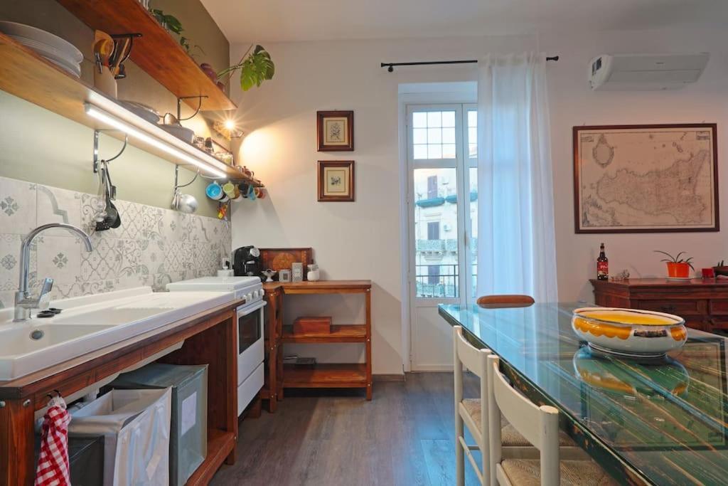Апартаменты La Casuzza Del Borgo - Porto - Politeama Палермо Экстерьер фото